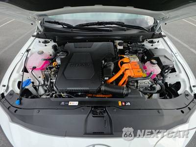 2025 Hyundai Elantra Hybrid Limited - zdjęcie 15 z 26 - miniatura