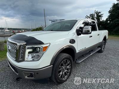 2018 Nissan TITAN XD Platinum Reserve Crew Cab Medium Bed - zdjęcie 13 z 55 - miniatura