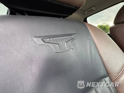 2018 Nissan TITAN XD Platinum Reserve Crew Cab Medium Bed - zdjęcie 36 z 55 - miniatura