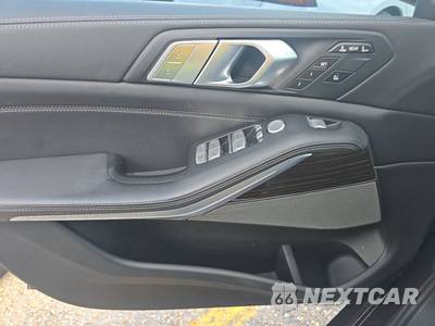 2020 BMW X7 Sports Activity Vehicle xDrive40i - zdjęcie 9 z 18 - miniatura