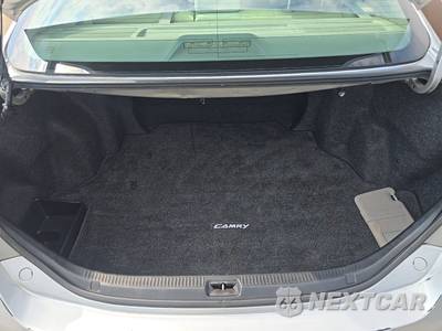 2010 Toyota Camry LE - zdjęcie 16 z 18 - miniatura