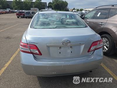 2010 Toyota Camry LE - zdjęcie 5 z 18 - miniatura