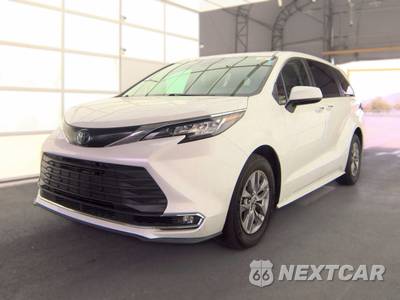 2023 Toyota Sienna XLE 8-Passenger 120.5" WB