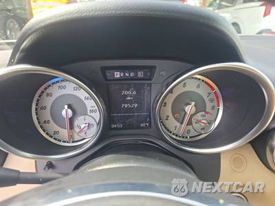 2012 Mercedes-Benz SLK 350 - zdjęcie 12 z 29 - miniatura