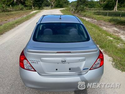 2013 Nissan Versa 1.6 S Plus - zdjęcie 5 z 37 - miniatura