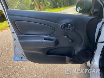2013 Nissan Versa 1.6 S Plus - zdjęcie 12 z 37 - miniatura