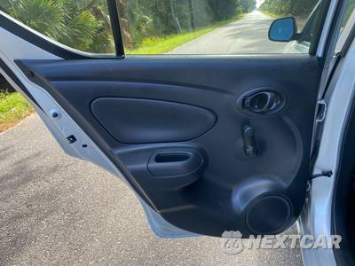 2013 Nissan Versa 1.6 S Plus - zdjęcie 15 z 37 - miniatura