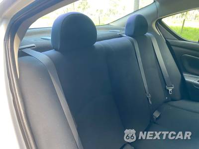 2013 Nissan Versa 1.6 S Plus - zdjęcie 26 z 37 - miniatura