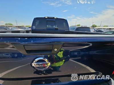 2018 Nissan TITAN SV Crew Cab Short Bed - zdjęcie 16 z 43 - miniatura