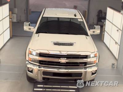 2019 Chevrolet Silverado 3500HD LTZ Crew Cab Medium Bed 1LZ - zdjęcie 2 z 34 - miniatura