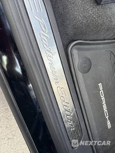 2017 Porsche Cayenne Platinum Edition - zdjęcie 32 z 42 - miniatura