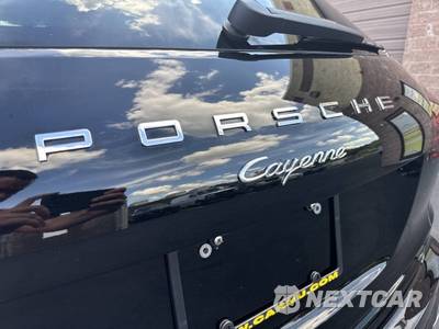 2017 Porsche Cayenne Platinum Edition - zdjęcie 24 z 42 - miniatura