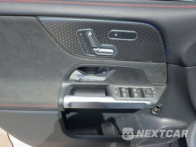 2024 Mercedes-Benz GLB 250 - zdjęcie 9 z 28 - miniatura