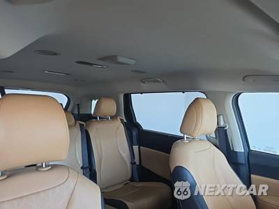 2022 Kia Carnival MPV EX 121.7" WB - zdjęcie 17 z 20 - miniatura