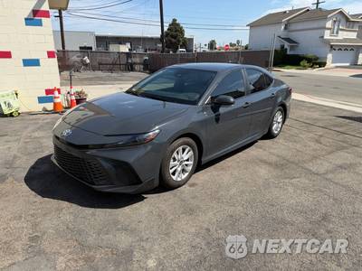 2025 Toyota Camry SE - zdjęcie 1 z 17 - miniatura