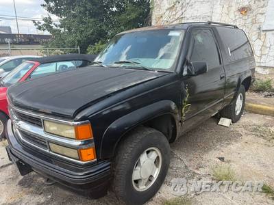 1995 Chevrolet Tahoe - zdjęcie 1 z 15 - miniatura