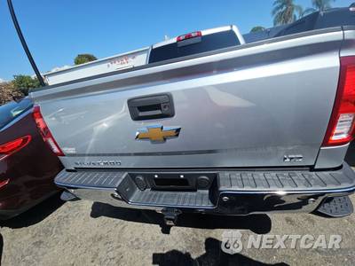 2017 Chevrolet Silverado 1500 LTZ Crew Cab Short Bed 1LZ - zdjęcie 5 z 24 - miniatura