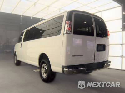 2016 Chevrolet Express 3500 Passenger Van LT 1LT 155.0" WB - zdjęcie 6 z 46 - miniatura