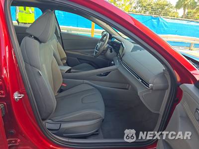 2025 Hyundai Elantra SEL Convenience - zdjęcie 8 z 26 - miniatura