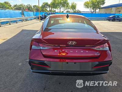 2025 Hyundai Elantra SEL Convenience - zdjęcie 5 z 26 - miniatura