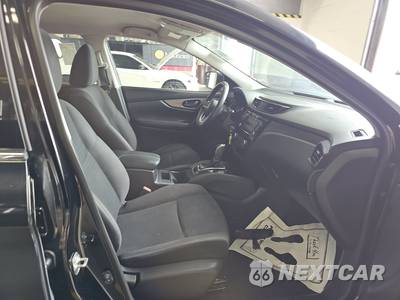 2019 Nissan Rogue Sport S - zdjęcie 8 z 39 - miniatura