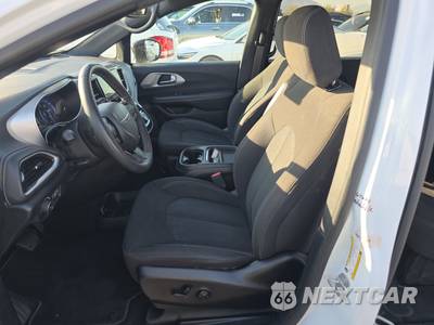 2024 Chrysler Pacifica Touring 121.6" WB - zdjęcie 7 z 27 - miniatura