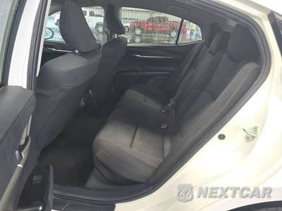 2025 Toyota Camry LE - zdjęcie 13 z 25 - miniatura