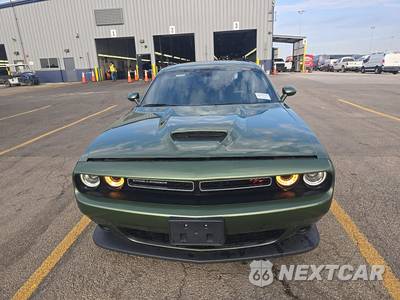 2023 Dodge Challenger R/T - zdjęcie 2 z 23 - miniatura