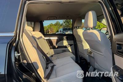 2019 Toyota Highlander Hybrid LE - zdjęcie 14 z 39 - miniatura