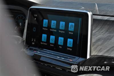 2025 Volkswagen Atlas Cross Sport 2.0T SE w/Technology - zdjęcie 11 z 20 - miniatura