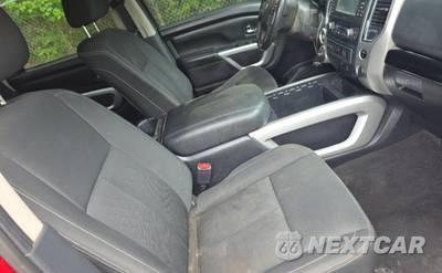 2017 Nissan TITAN SV Crew Cab Short Bed - zdjęcie 6 z 12 - miniatura