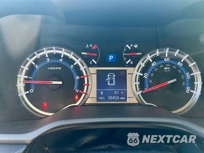 2017 Toyota 4Runner SR5 - zdjęcie 14 z 35 - miniatura