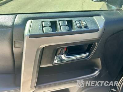 2017 Toyota 4Runner SR5 - zdjęcie 12 z 35 - miniatura