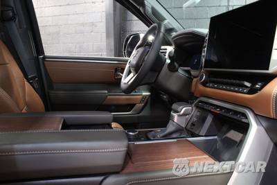2025 Toyota Tundra i-FORCE MAX 1794 Edition Crew Cab Short Bed - zdjęcie 62 z 83 - miniatura