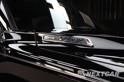 2025 Toyota Tundra i-FORCE MAX 1794 Edition Crew Cab Short Bed - zdjęcie 26 z 83 - miniatura