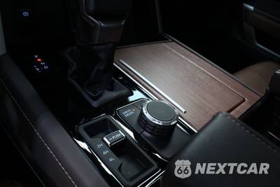 2025 Toyota Tundra i-FORCE MAX 1794 Edition Crew Cab Short Bed - zdjęcie 80 z 83 - miniatura