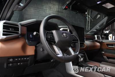 2025 Toyota Tundra i-FORCE MAX 1794 Edition Crew Cab Short Bed - zdjęcie 41 z 83 - miniatura
