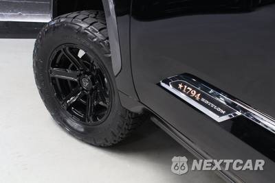 2025 Toyota Tundra i-FORCE MAX 1794 Edition Crew Cab Short Bed - zdjęcie 30 z 83 - miniatura
