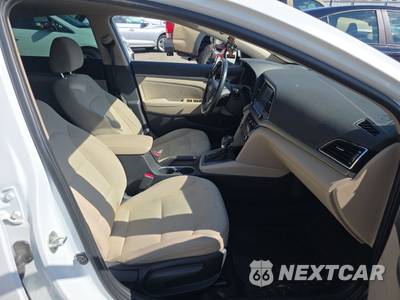 2017 Hyundai Elantra Value Edition Sedan - zdjęcie 8 z 32 - miniatura
