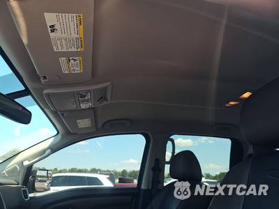 2018 Nissan TITAN Platinum Reserve Crew Cab Short Bed - zdjęcie 18 z 24 - miniatura