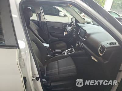 2022 Hyundai Venue SEL - zdjęcie 8 z 42 - miniatura