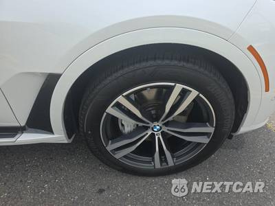 2025 BMW X7 xDrive40i M SPORT LINE - zdjęcie 9 z 25 - miniatura