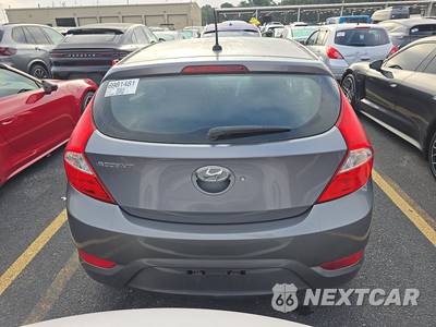 2017 Hyundai Accent SE Hatchback - zdjęcie 5 z 17 - miniatura