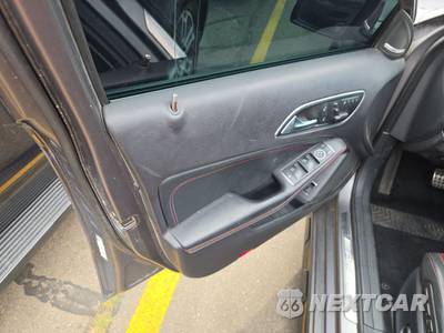 2015 Mercedes-Benz GLA 45 AMG 4MATIC - zdjęcie 9 z 44 - miniatura