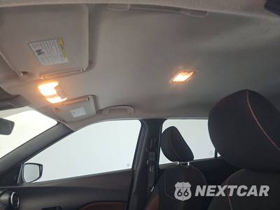 2021 Nissan Kicks SR - zdjęcie 18 z 34 - miniatura