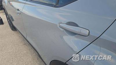 2021 Nissan Kicks SR - zdjęcie 19 z 34 - miniatura