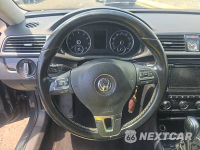 2014 Volkswagen Passat 1.8T Sport - zdjęcie 10 z 39 - miniatura