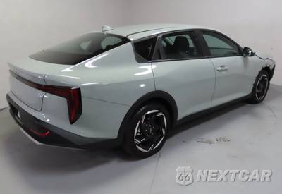 2025 Kia K4 EX - zdjęcie 3 z 10 - miniatura