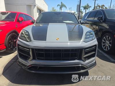 2024 Porsche Cayenne Turbo GT - zdjęcie 2 z 22 - miniatura
