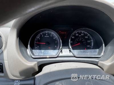 2012 Nissan Versa 1.6 SV Sedan - zdjęcie 15 z 15 - miniatura